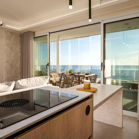 Blue Horizon Bayview Apartman